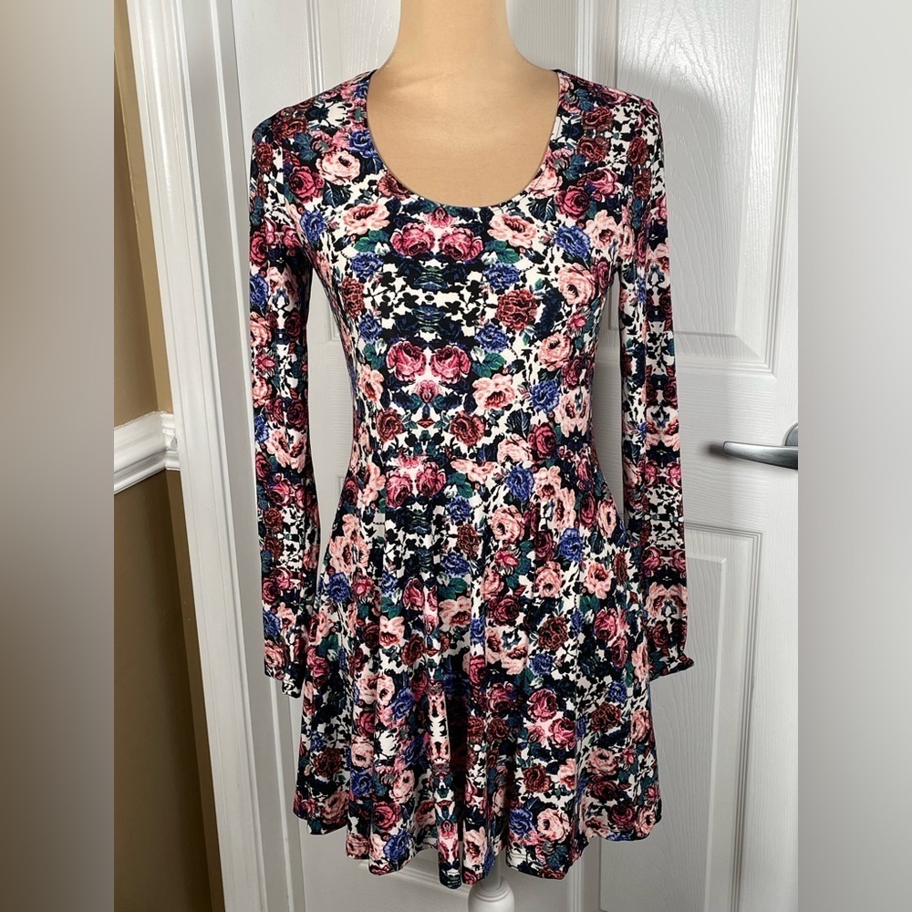 Show Me Your MuMu Stevie Babydoll Dress Long Sleeve Floral Size Small NWT - Picture 7 of 10